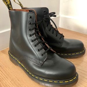 Men’s Dr. Martens 1460 Smooth - Black